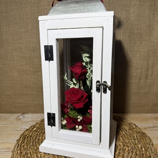 Candelabro blanco en tonos rojos - Imagen 2