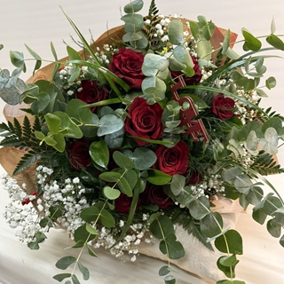 Ramo de 12 rosas rojas - Imagen 2