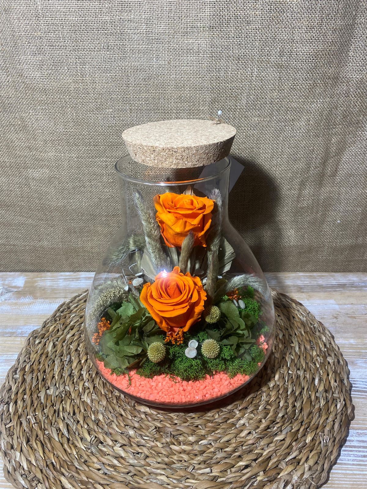 Terrarium con tapa de corcho y luz en tonos naranjas - Imagen 3